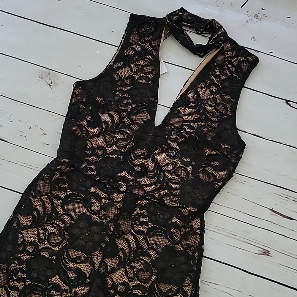 Desirea Catsuit - Picture 2 of 9